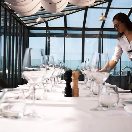 Hotell Marina Club Old Town View Gdańsk
